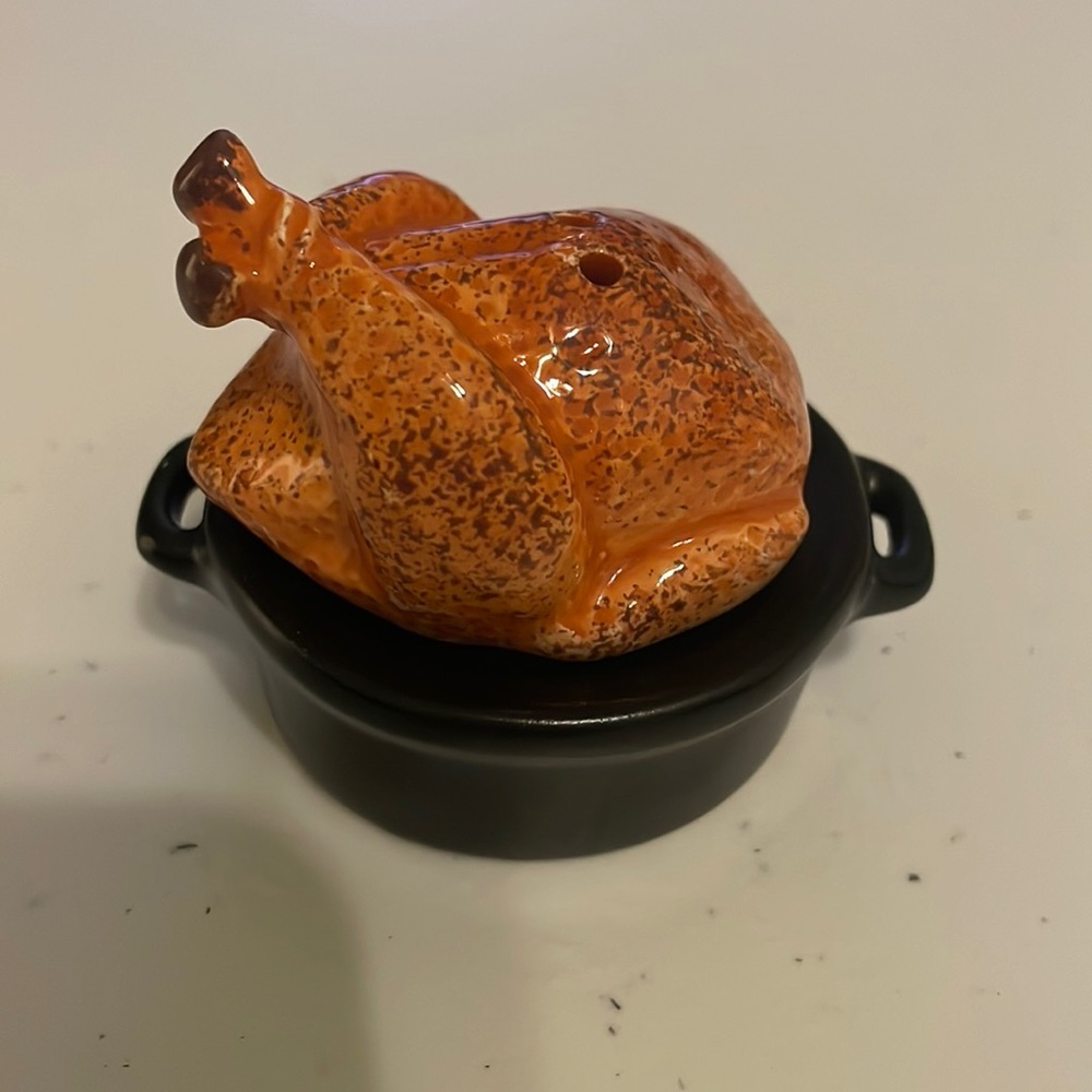 Mini Salt & Pepper Shaker Set Turkey with Pan